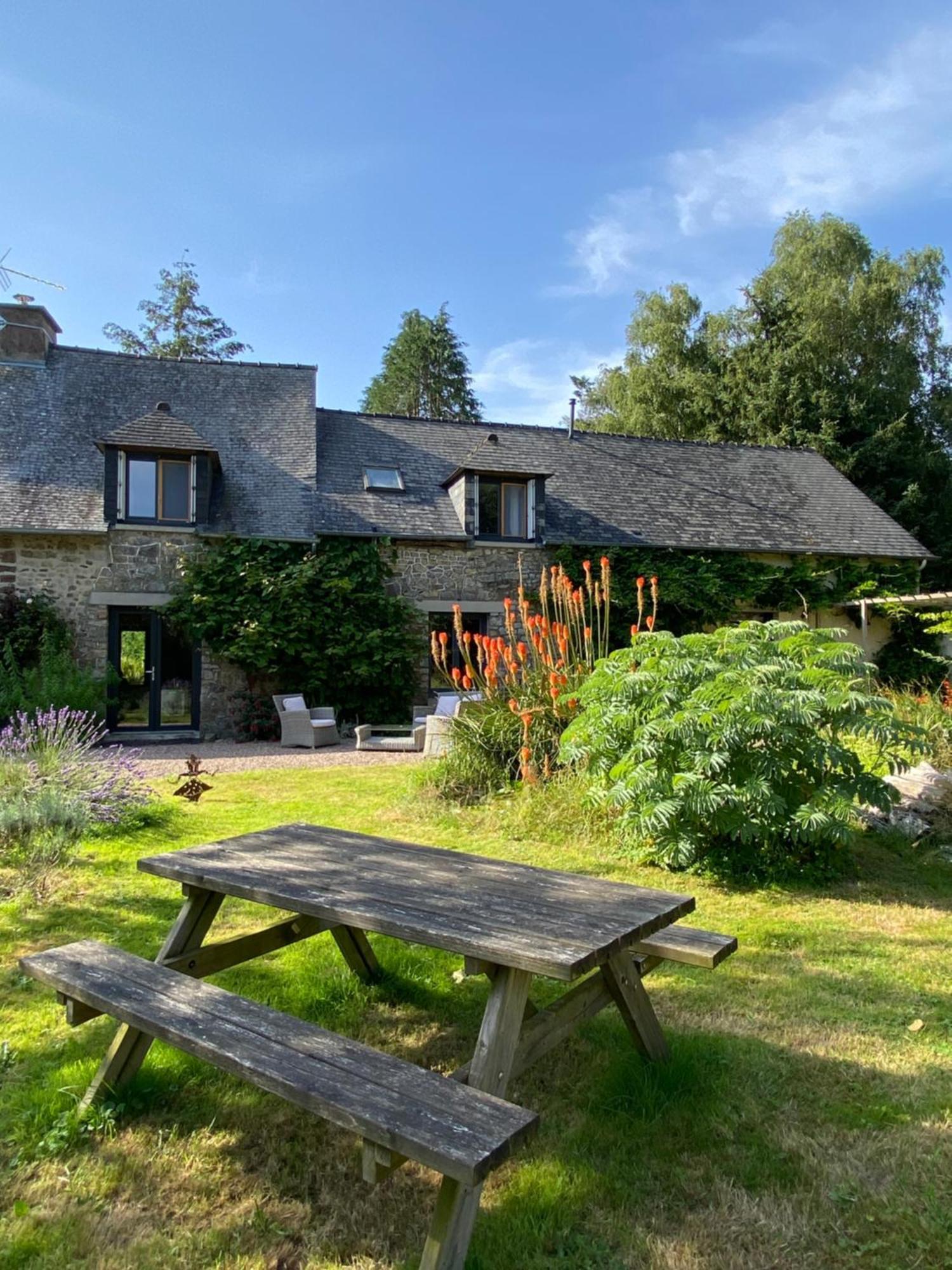 Bed and Breakfast L'Hôtié de Brocéliande Paimpont Exterior foto